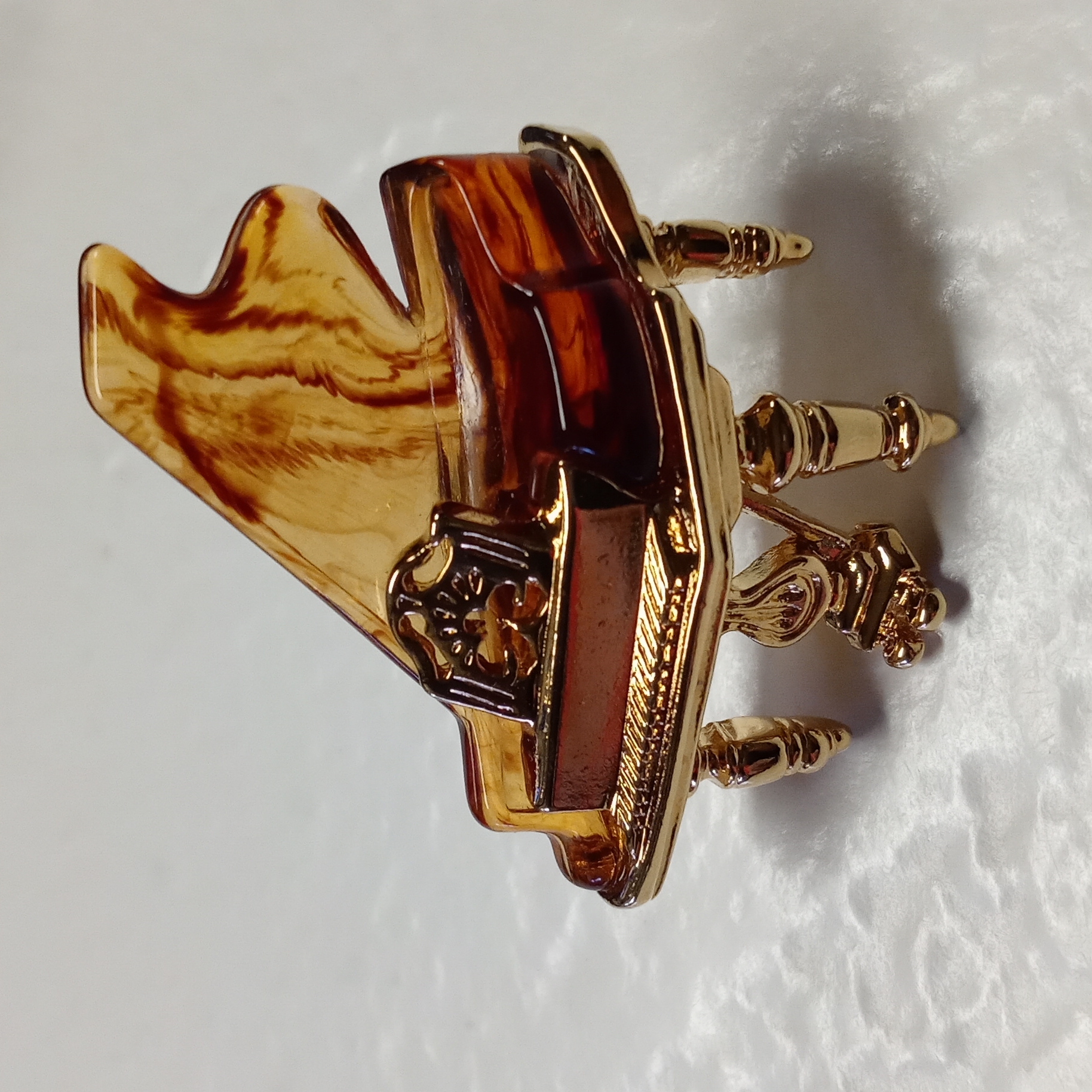 Vtg Avon Grand Piano Brooch
